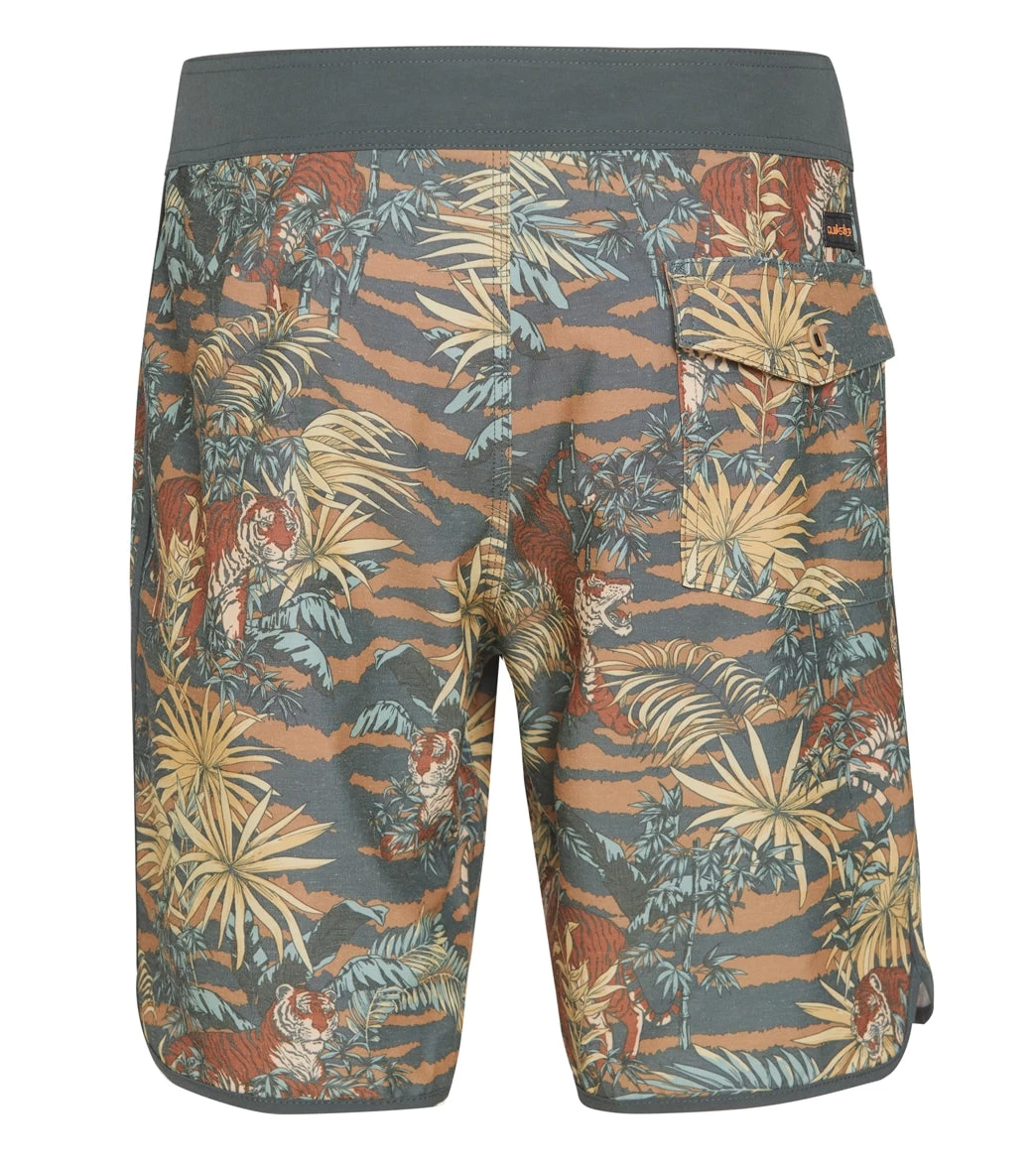 Quiksilver Men's 19" Hempstretch Scallop Board Shorts - Image 2