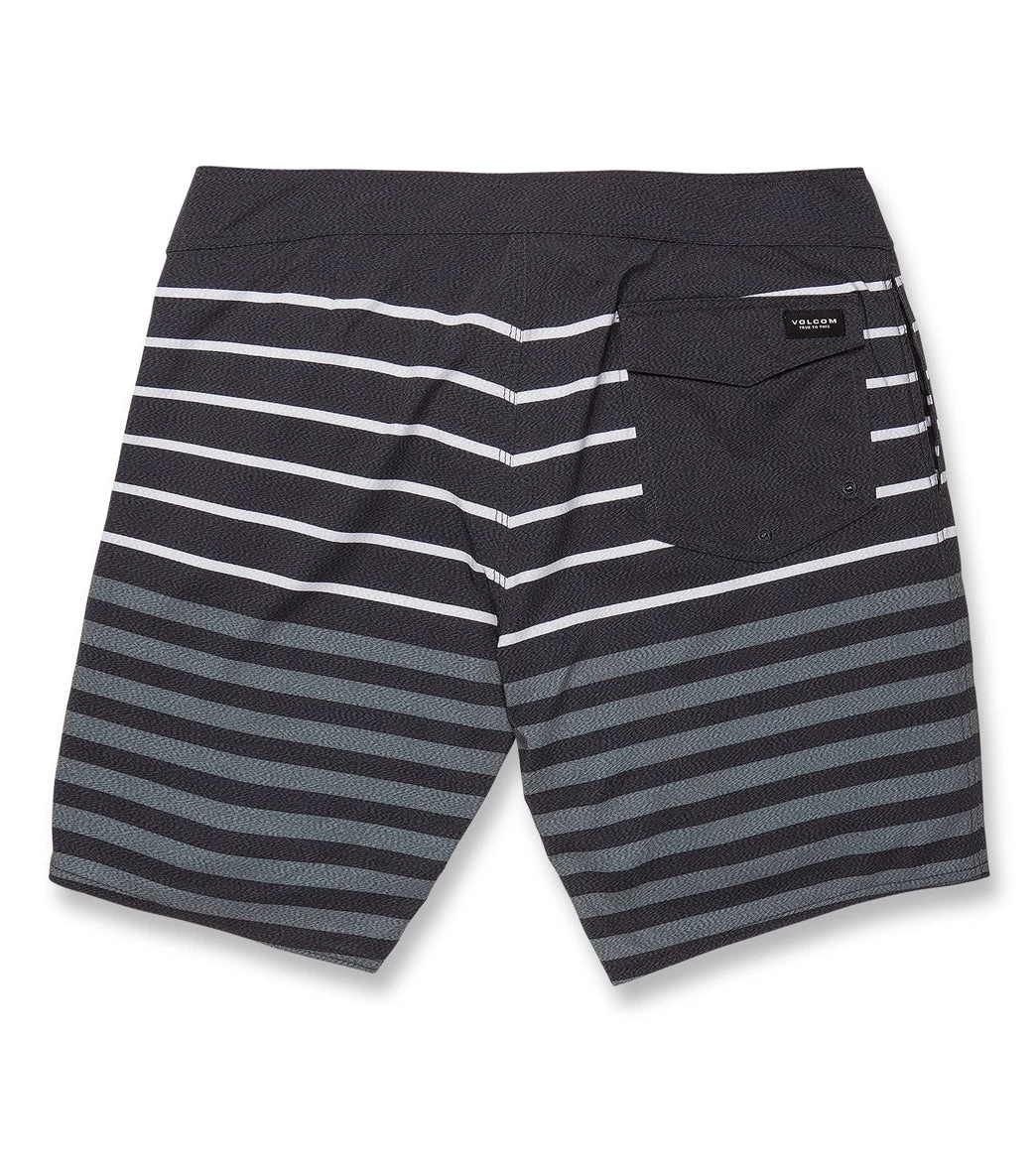 Volcom Men's 19" Quarta Static Mod Board Shorts - Image 2